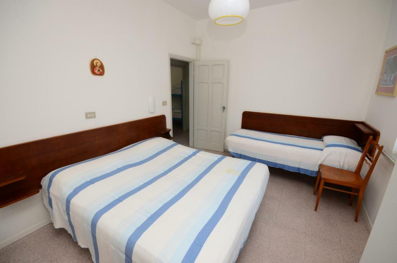 Villa Terry Lignano Sabbiadoro Eksteriør billede